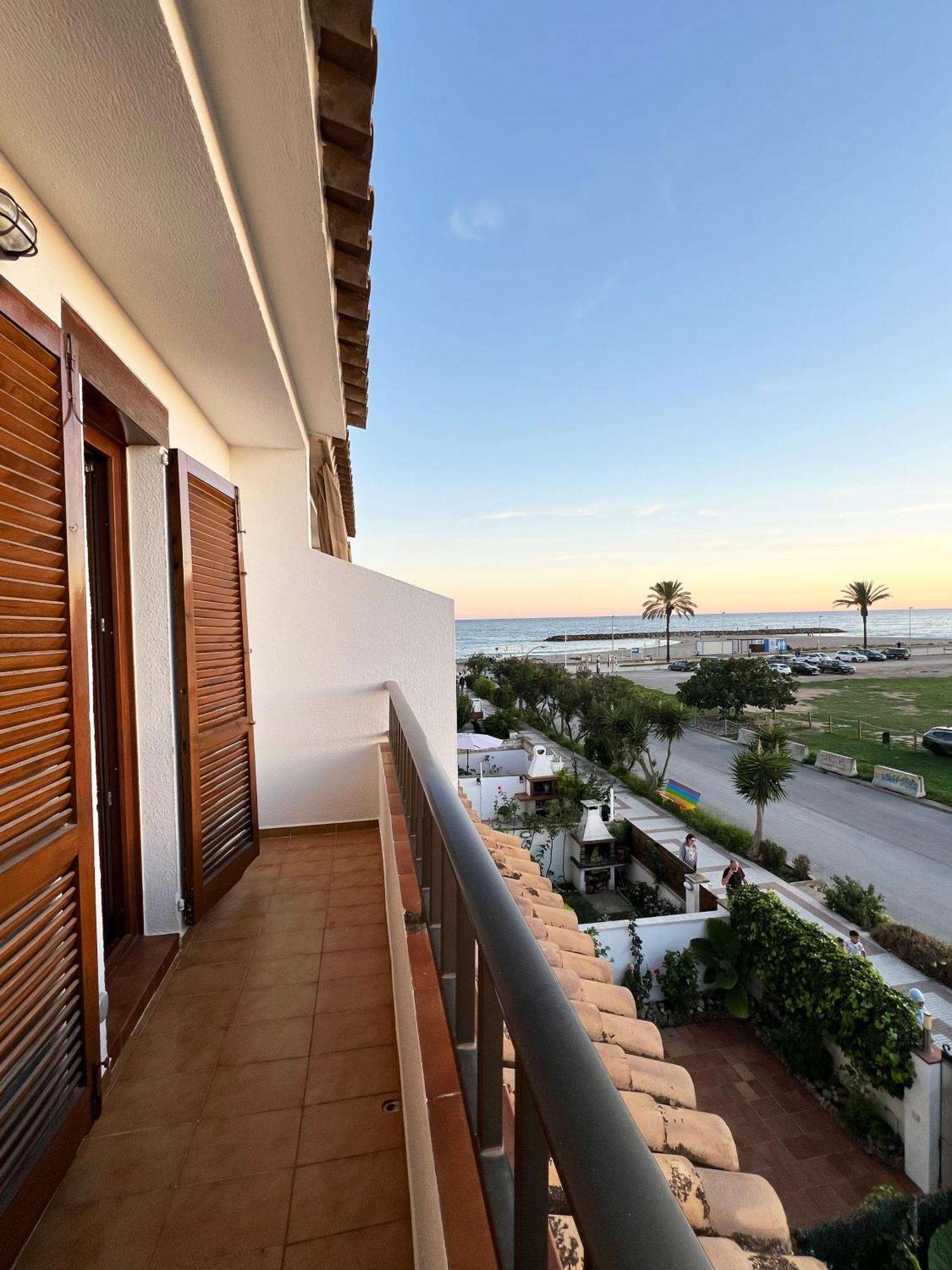 Espectacular Sunny House In The Beach Cunit Bagian luar foto